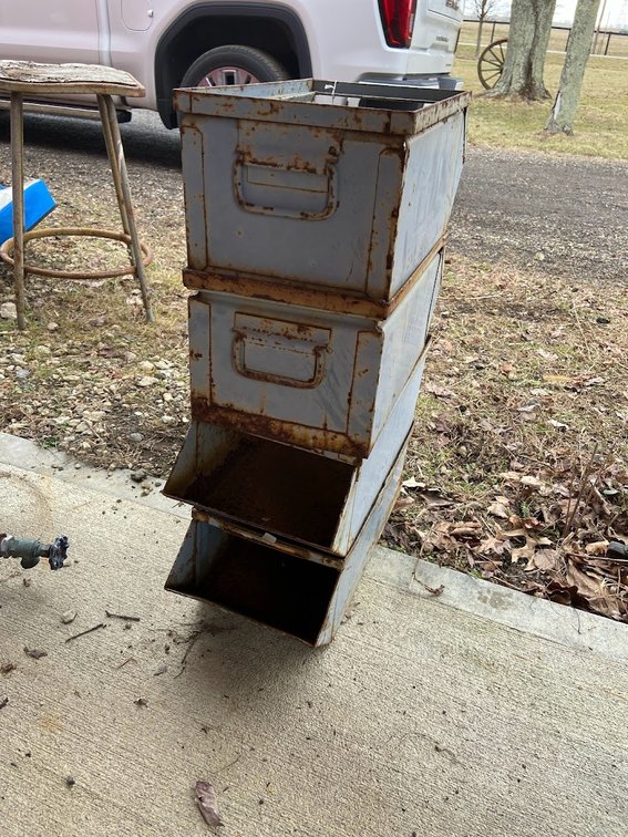 Metal Bins/drawers