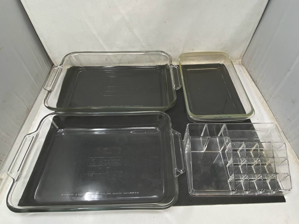 Anchor Hocking and Pyrex