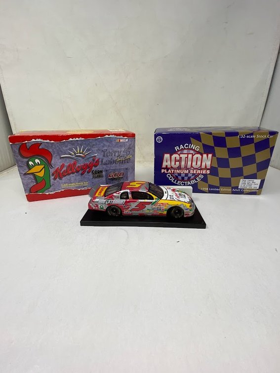 Action: Nascar Terry Labonte NO. 5, Stock Car 1:32 Scale