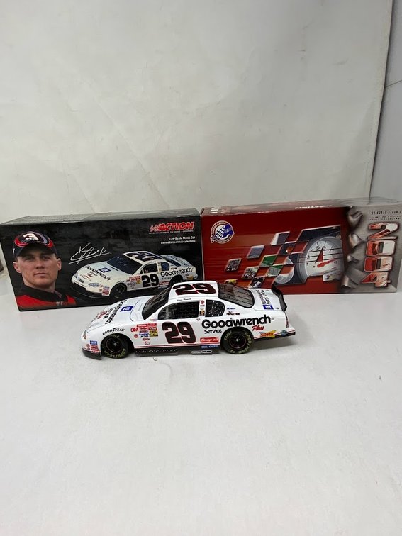 Action: Kevin Harvick  NO. 29, Stock Car 1:24 Scale