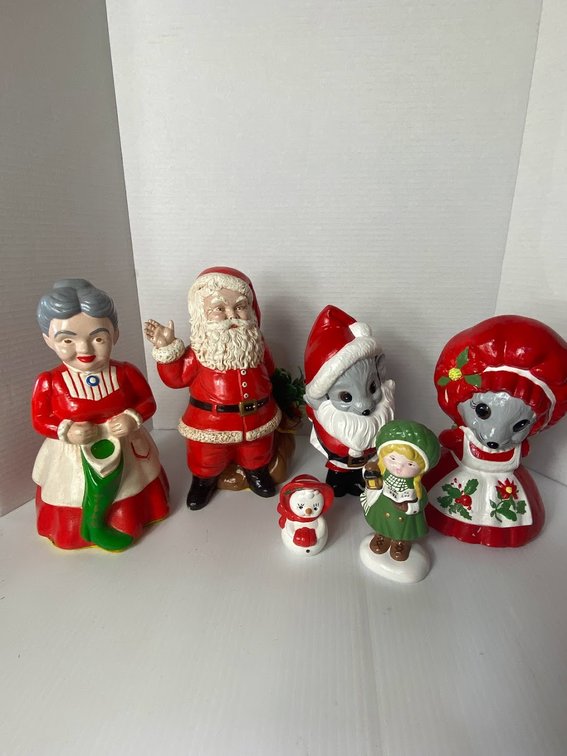 Group of Christmas Ceramics 
