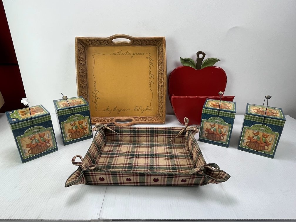 Boxes, Trays