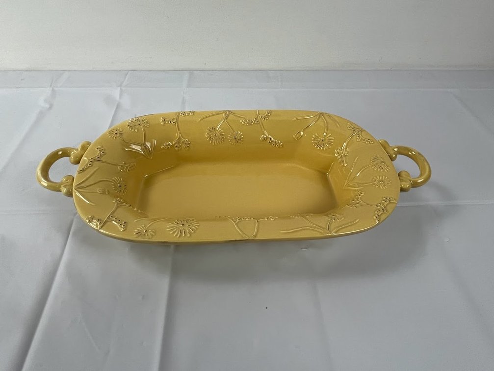 "B" Serving Dish