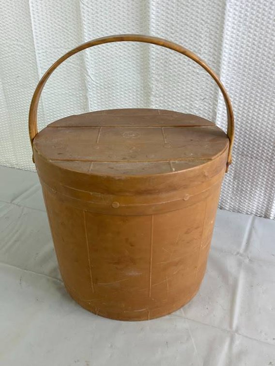 Plastic Bucket with Handle and Measuring Markings