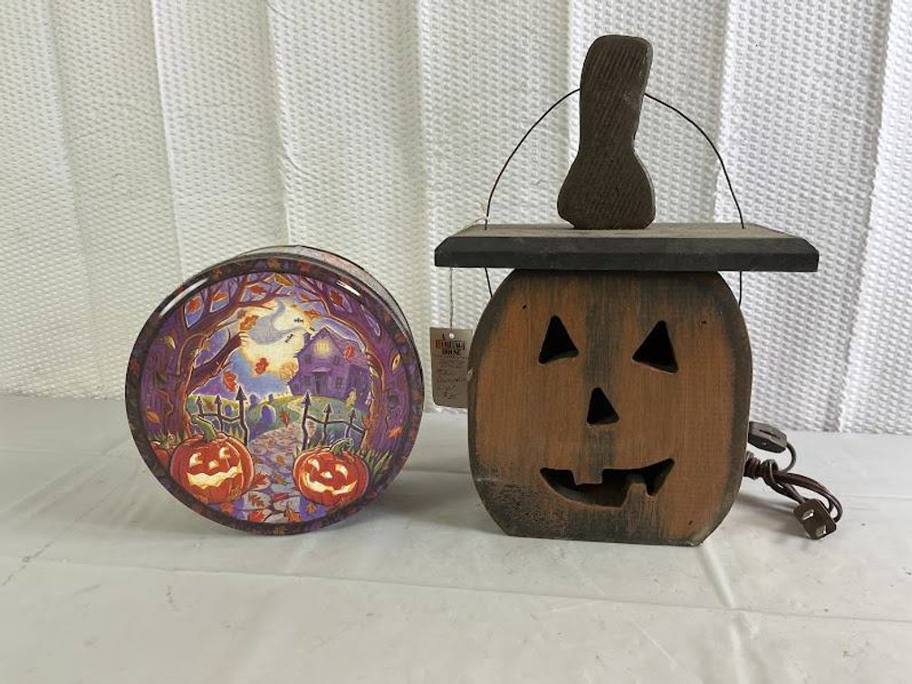 Wooden Jack-Oâ€™-Lantern Lamp with Metal Tin Featuring Halloween Scene