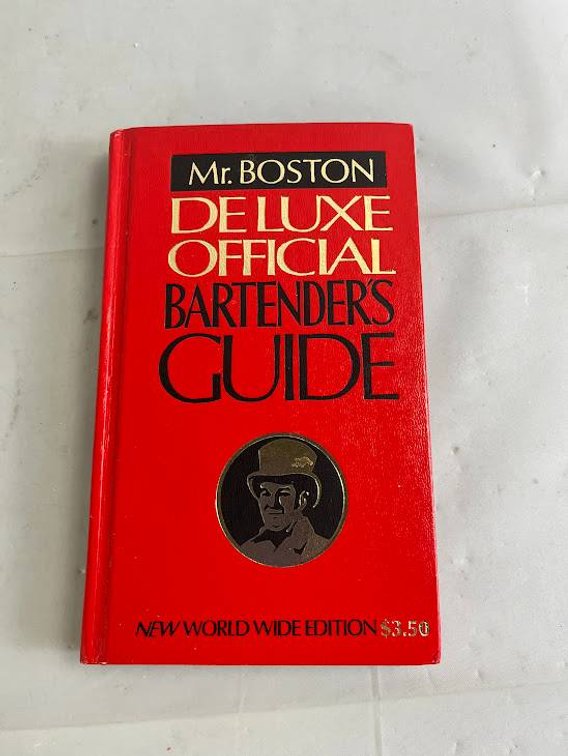 Mr. Boston De Luxe Official Bartenderâ€™s Guide, New World Wide Edition