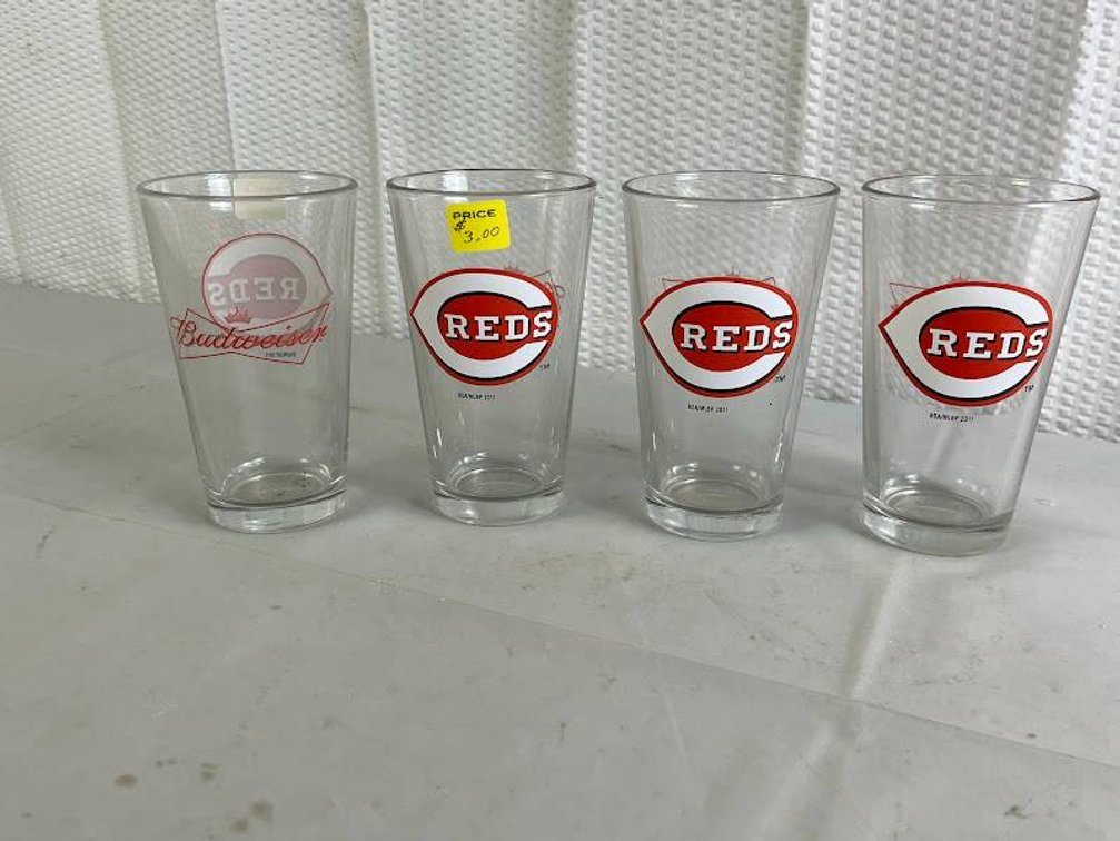 4 Cincinnati Reds and Budweiser Pint Glasses