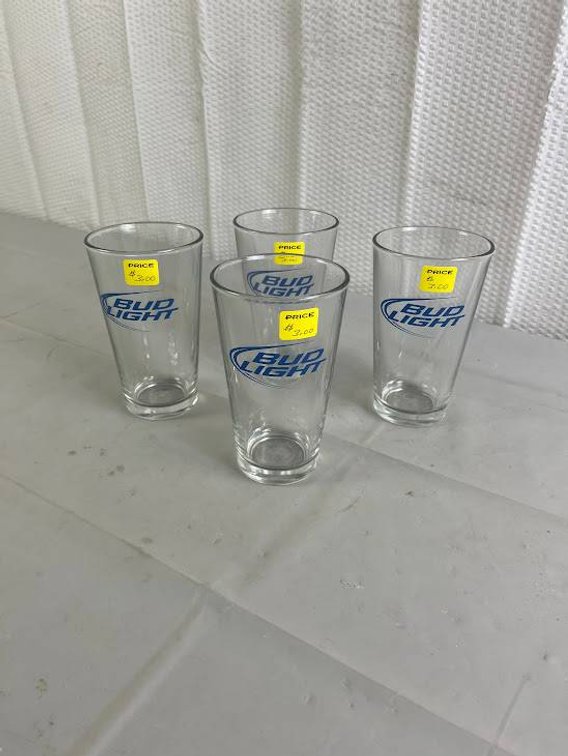 Four Bud Light Pint Glasses With Logo Design