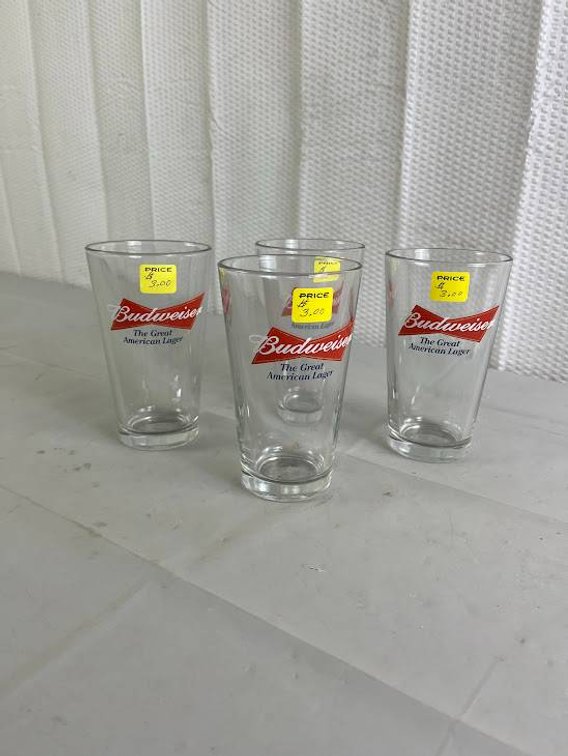 4 Budweiser â€˜The Great American Lagerâ€™ Pint Glasses