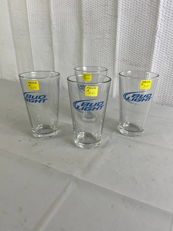 Four Bud Light Pint Glasses With Logo Design