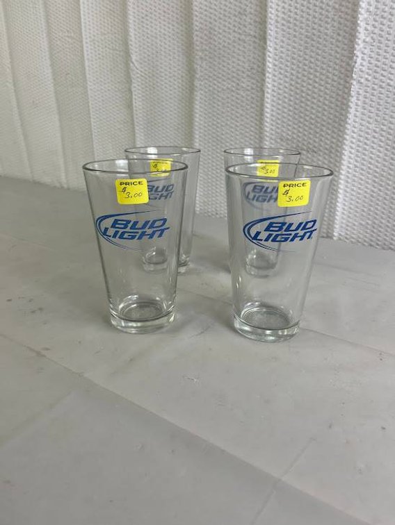 Four Bud Light Pint Glasses With Logo Design