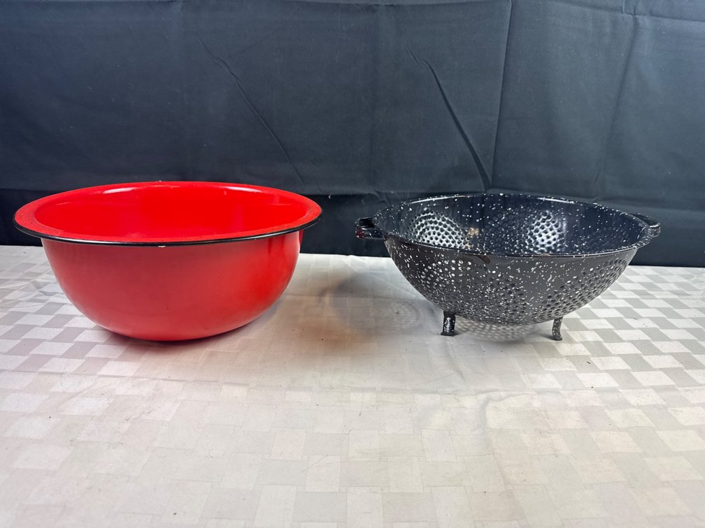 Red Enamel Bowl and Black Speckled Enamel Colander with Handles