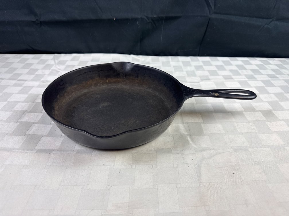 Griswold No. 6 Cast Iron Skillet with Large Block Logo