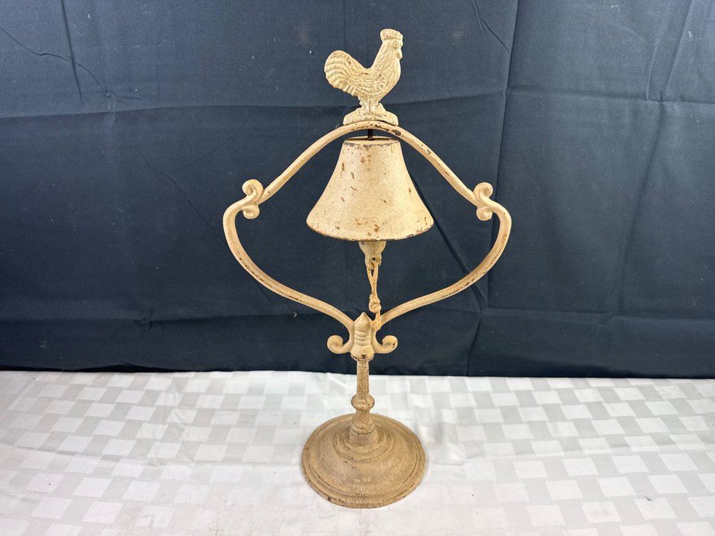 Cast Iron Rooster Freestanding Dinner Bell