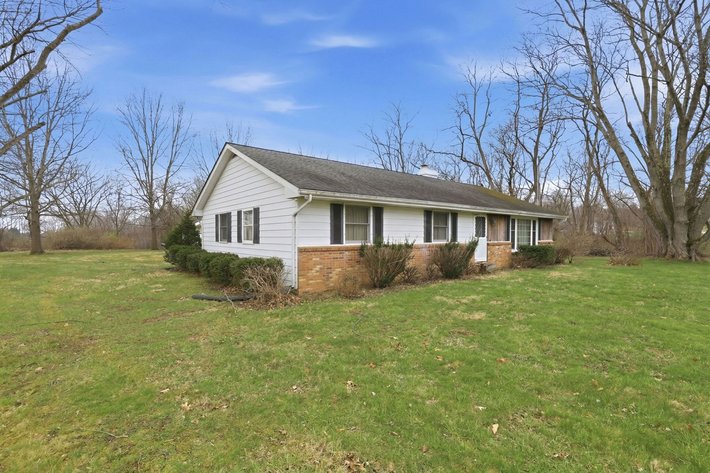 Image for Onsite Live House Auction 3634 Hazelton Etna Rd, Johnstown, OH 43031 May 9th 2pm