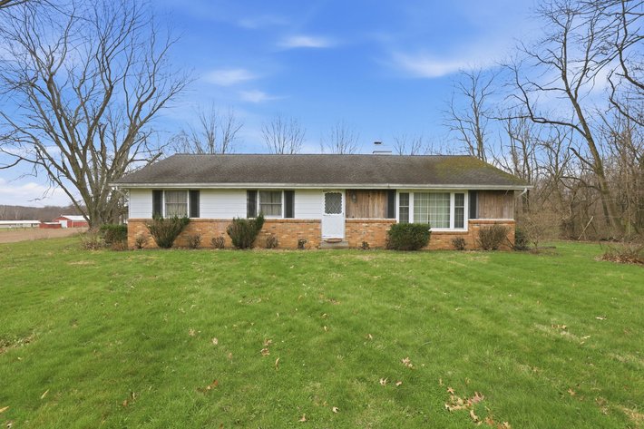 Image for Onsite Live House Auction 3634 Hazelton Etna Rd, Johnstown, OH 43031 May 9th 2pm