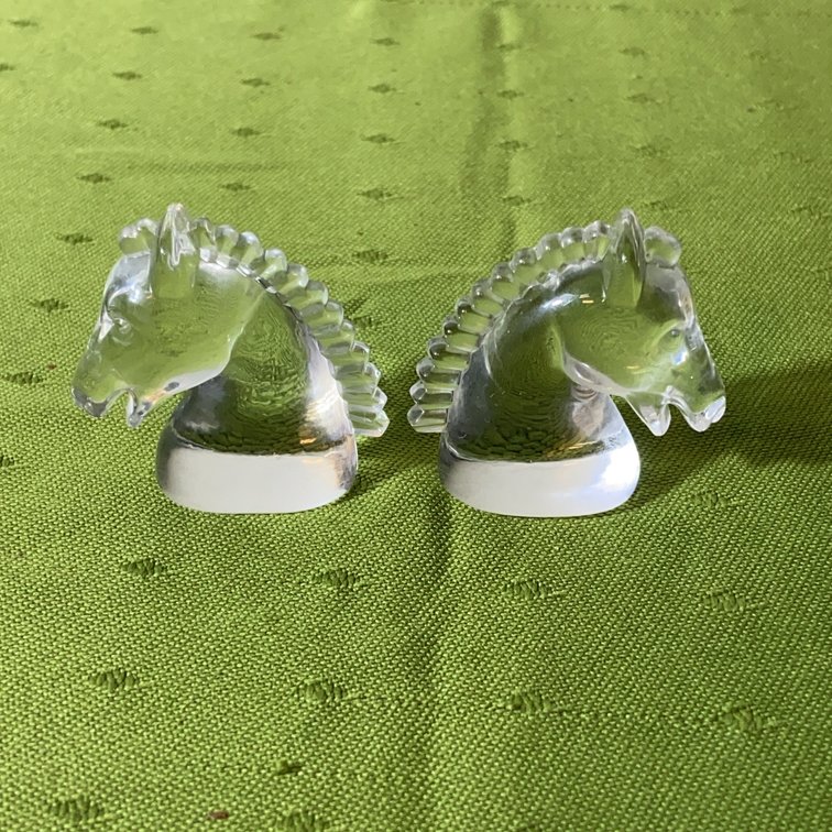 Heisey Glass Pair Small Horse Head Figurines