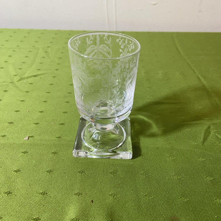 Heisey Orchid Etched Cigarette Holder Glass