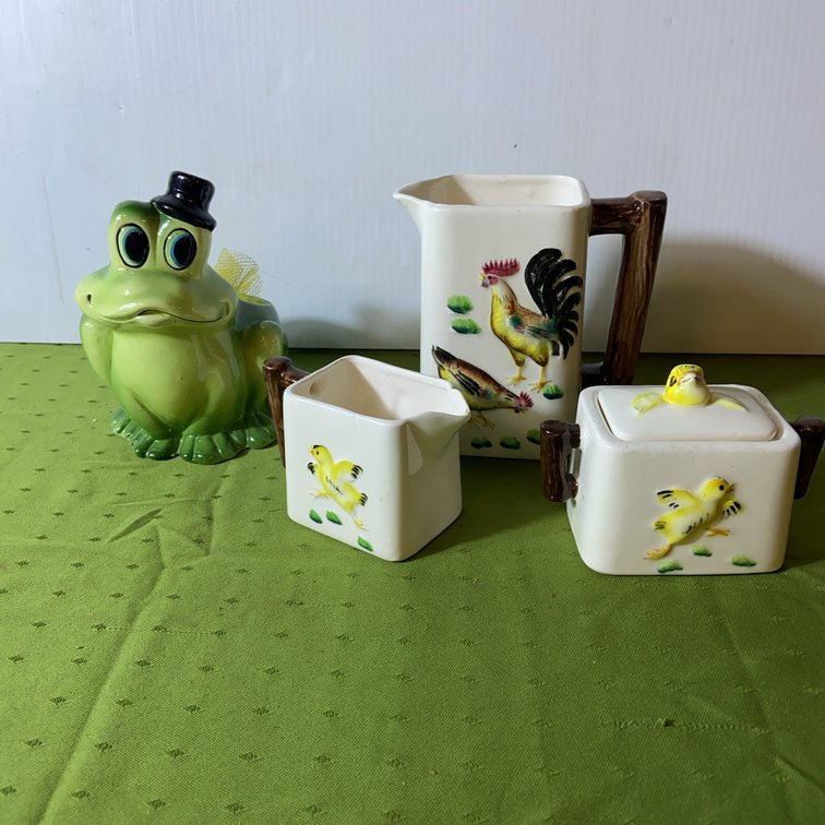 Ceramic Creamer, Sugar Bowl, Pitcher, Frog
