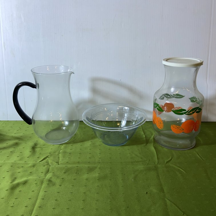 3-Piece Glassware Lot: Pitcher, Pyrex Bowl, Jar