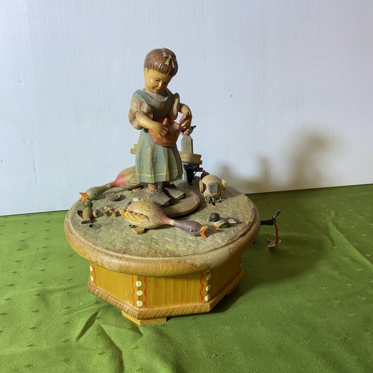 Thorens Swiss Wood Music Box Girl Feeds Birds