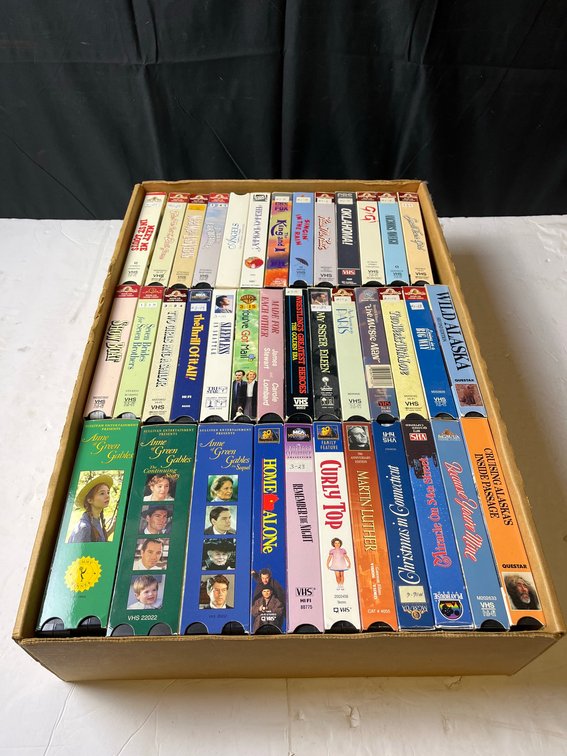 32 Classic Family VHS Tapes