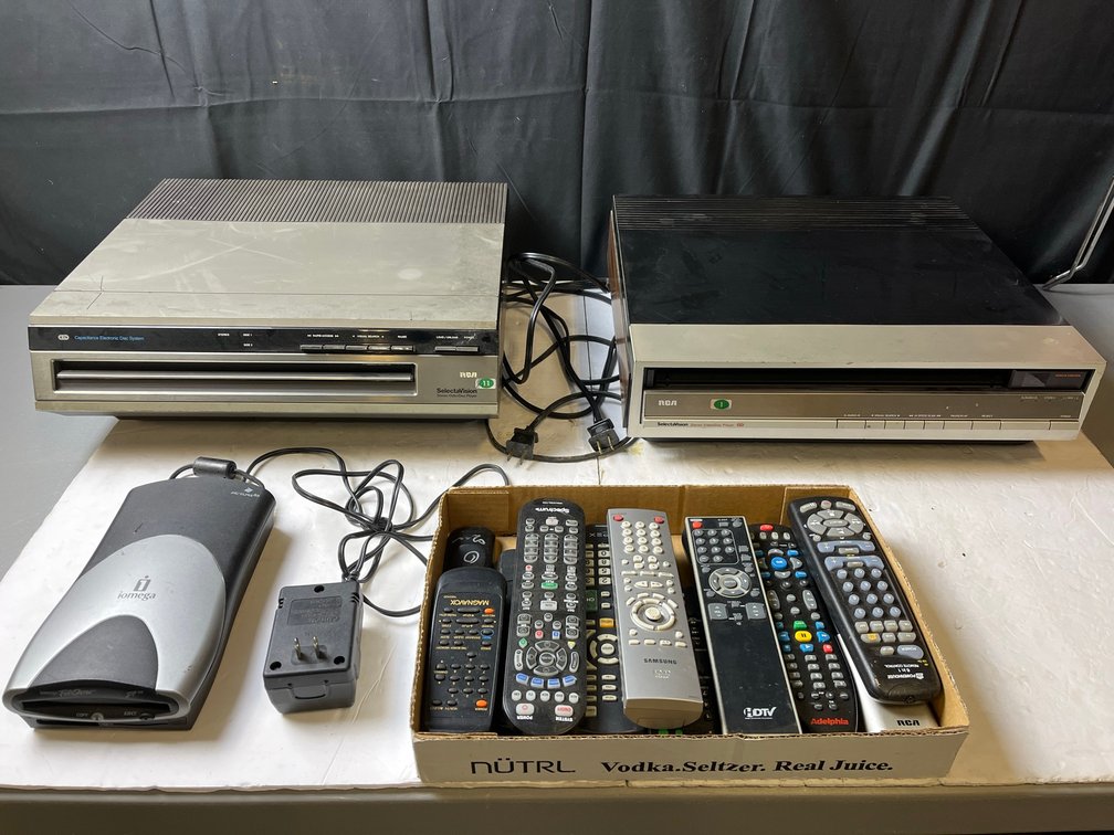 RCA SelectaVision Players SJT 300 & SGT 250, Remotes