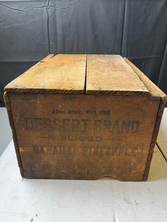 Dessert Brand Sliced Hawaiian Pineapple Crate