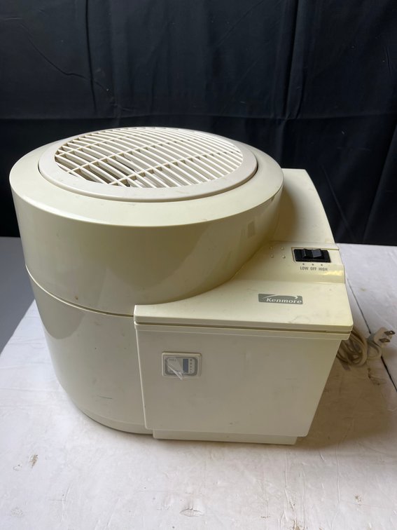 Kenmore Evaporative Table Top Humidifier 437.14102