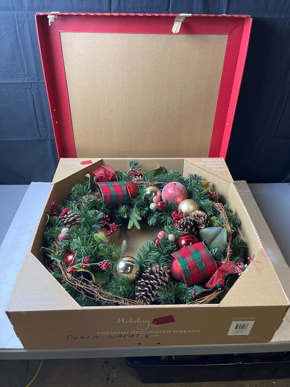 Holiday 32 Inch Premium Decorated Wreath