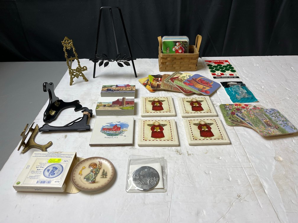 Decorative Coasters, Plates, Plaques & Holders Lot