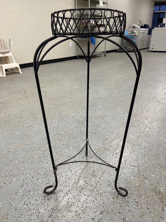 Metal Wire Plant Stand 27" Tall
