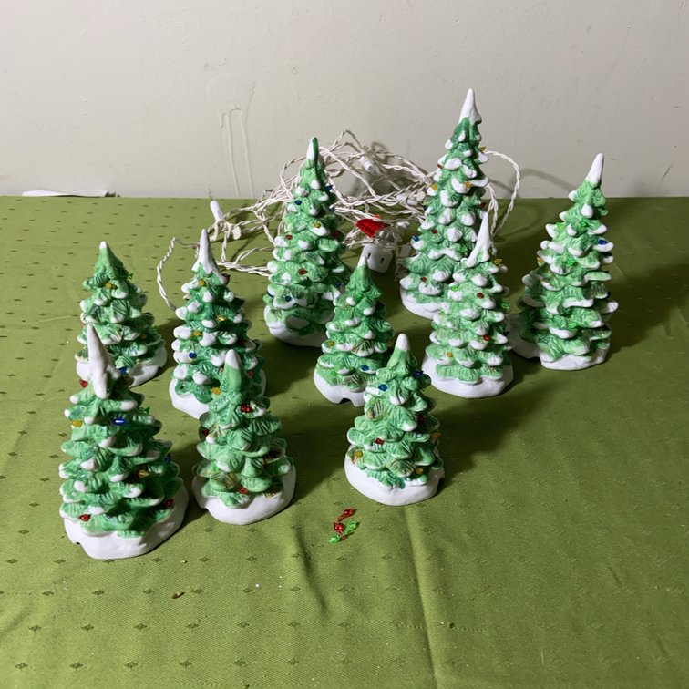 Lemax Ceramic Christmas Tree Figures Set