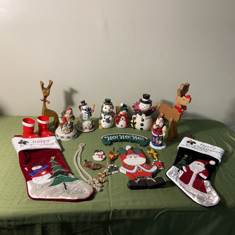 Christmas Decor Lot ENESCO Music Santa Stockings