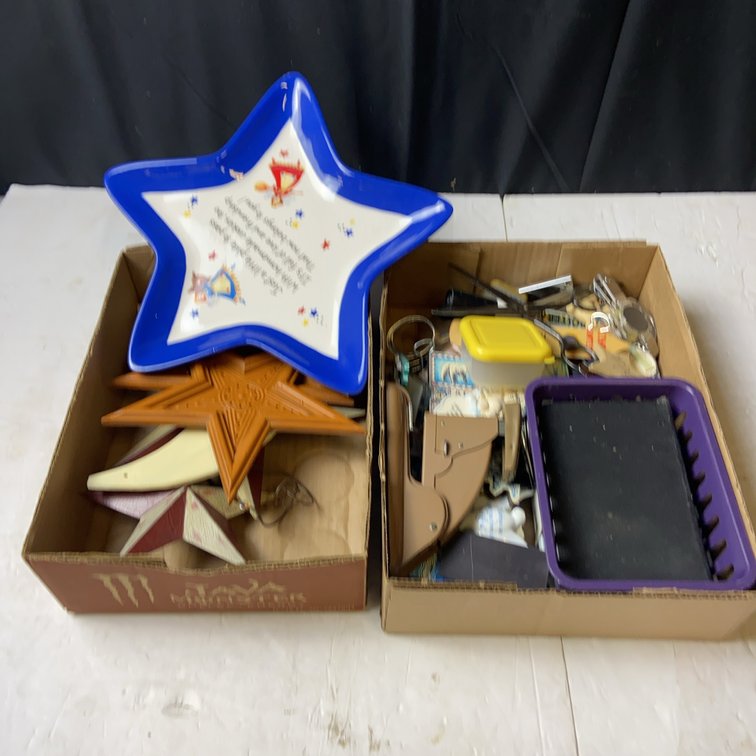 Star Decor and Small Collectibles Lot