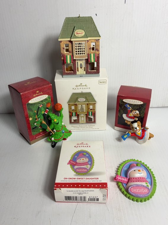 Hallmark Keepsake Ornament Lot, 5 Pieces