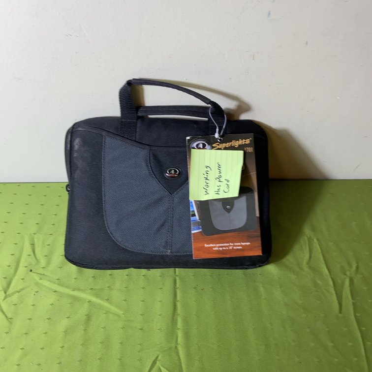 Gateway ME61 Netbook With Power Cord and Case