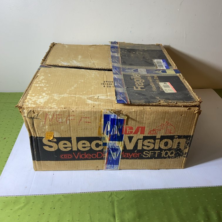RCA SelectaVision SFT100 VideoDisc Player