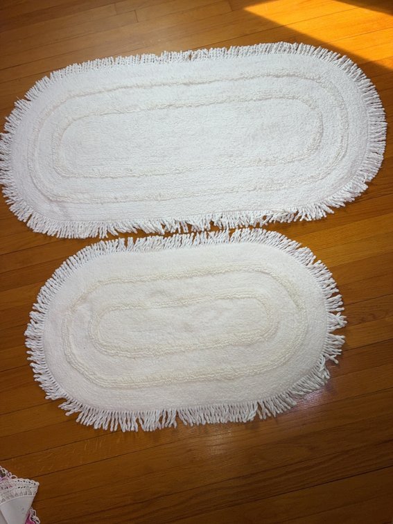 White Oval Cotton Bath Rugs