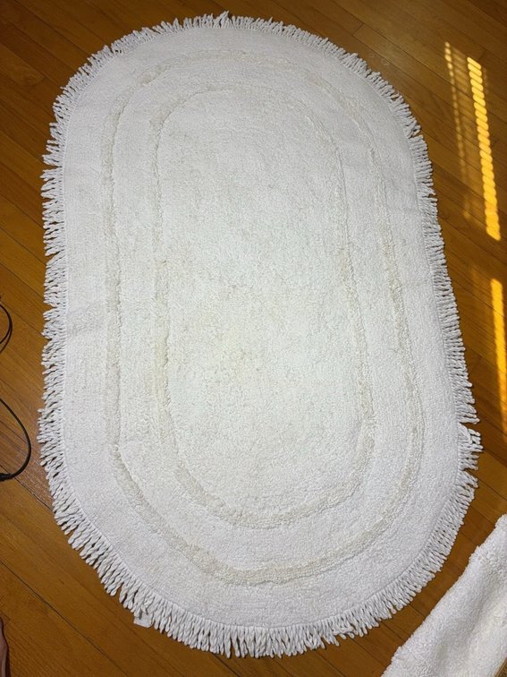 White Oval Cotton Fringe Area Rug