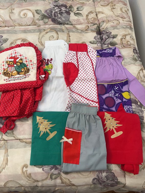 Decorative Aprons and Kitchen Textiles