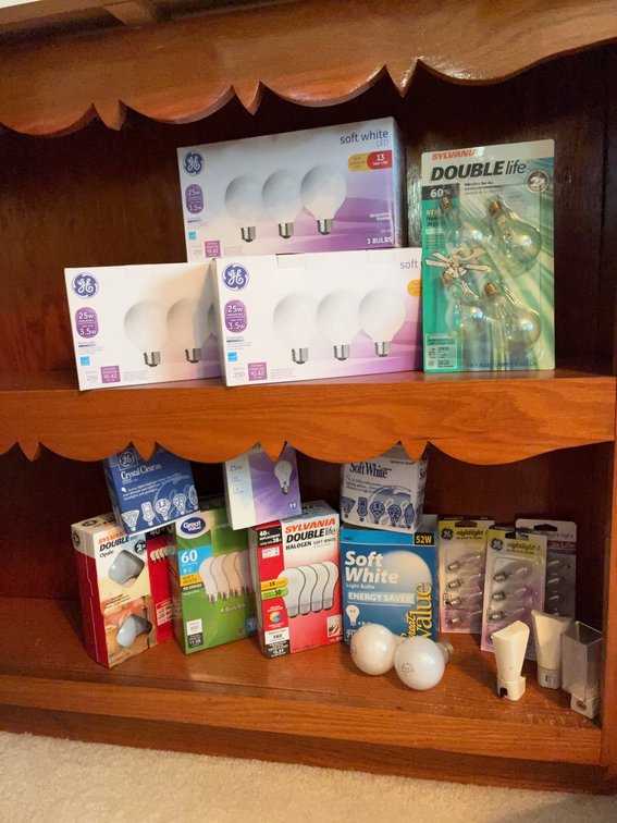 Light Bulbs GE, Sylvania, Great Value