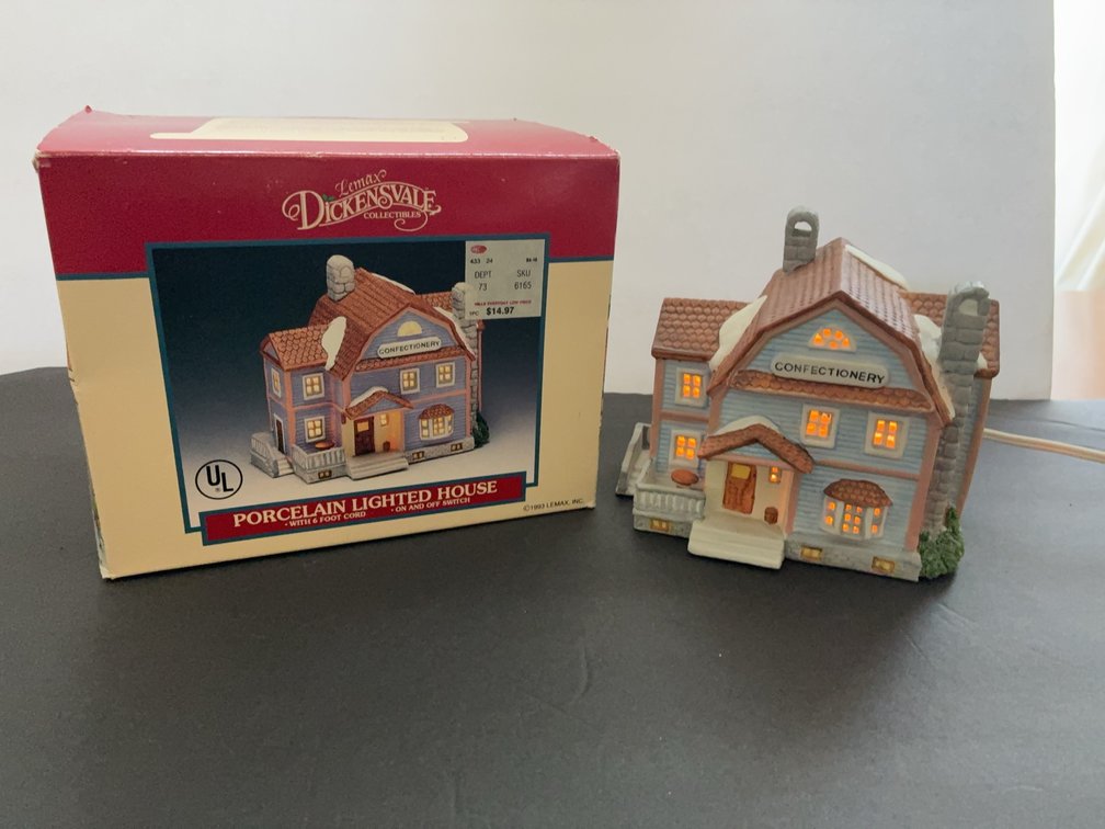 Lemax Dickensvale Porcelain Lighted Confectionery
