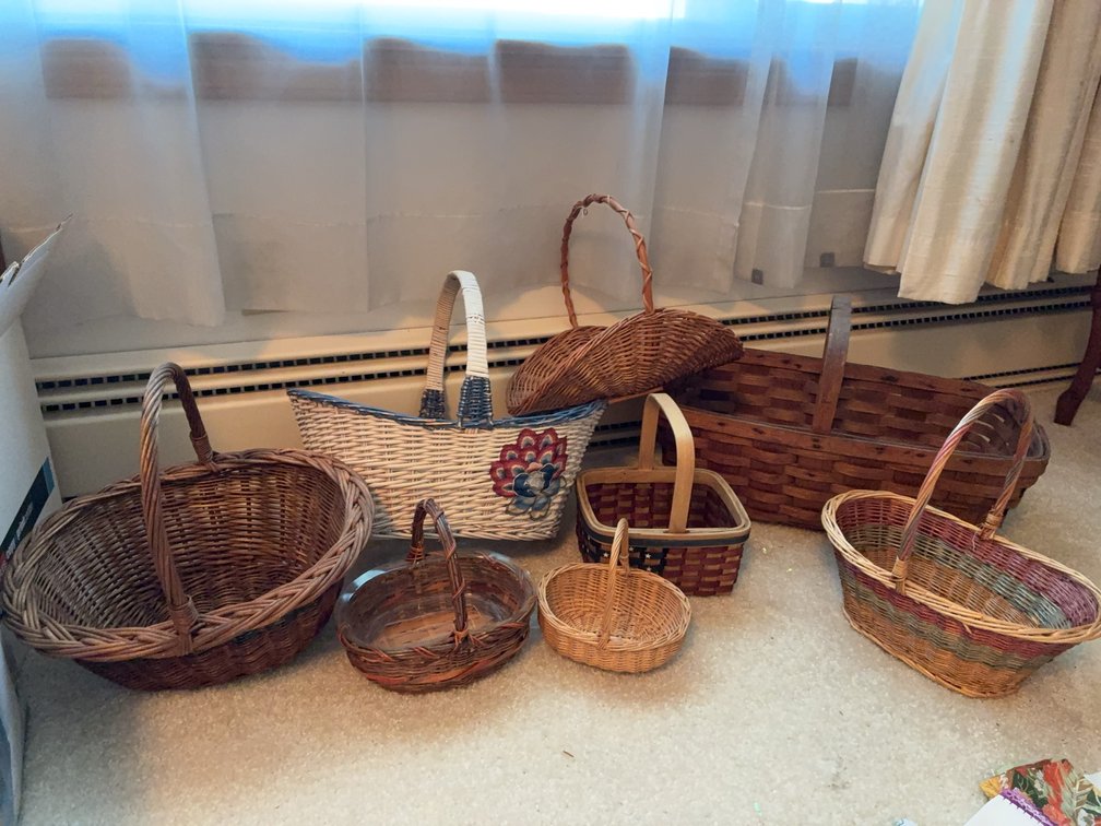 8 Woven Baskets with Handles