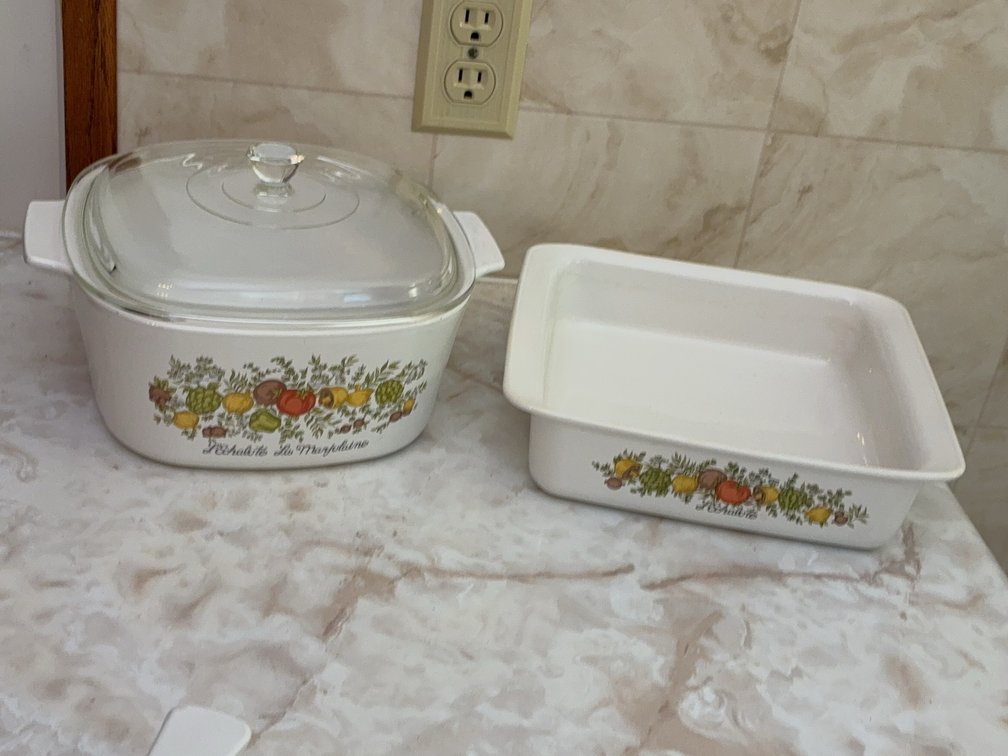 Corning Ware Set With Lids, Spice of Life Pattern