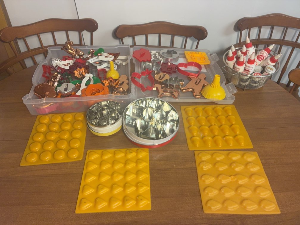 Cookie Cutters, Molds