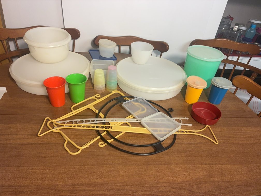 Tupperware Plastic Kitchenware Lot