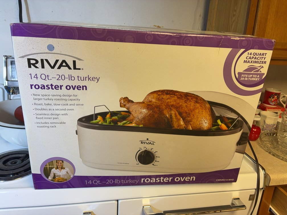 Rival 14 Qt Turkey Roaster Oven New in Box