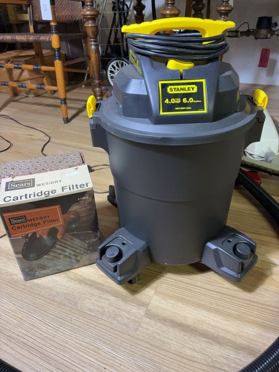 Stanley 6 Gal Wet/Dry Vac With Filters, Tested