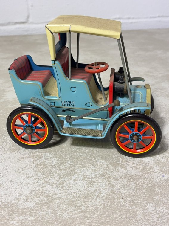 Modern Toys Lever Action Tin Car Japan
